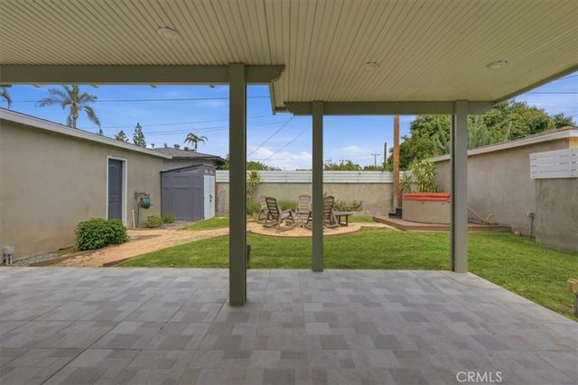 2215 N Spurgeon Street, Santa Ana, CA 92706