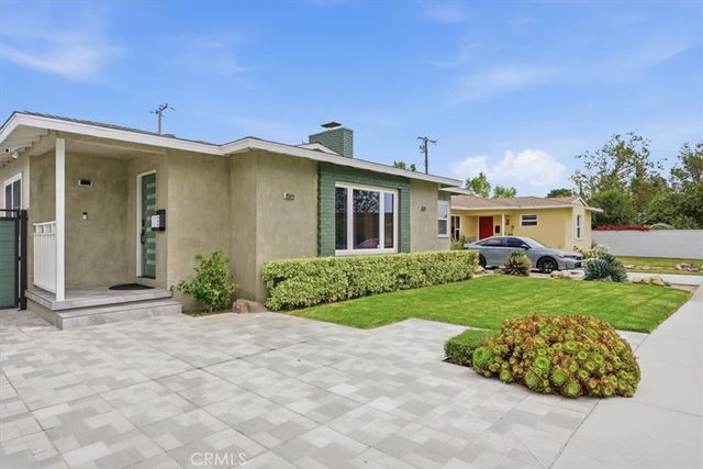 2215 N Spurgeon Street, Santa Ana, CA 92706