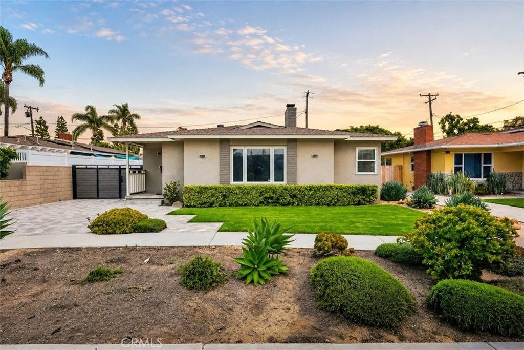 2215 N Spurgeon Street, Santa Ana, CA 92706
