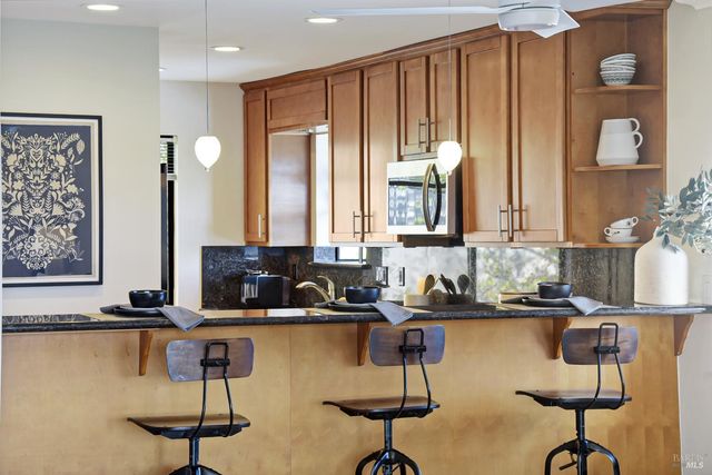 60 Marinero Cir, Tiburon, CA 94920