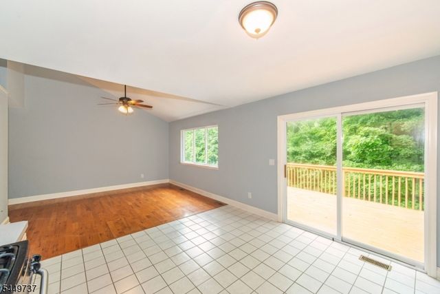 12 Pale Star Ct, Hardyston Twp., NJ 07419