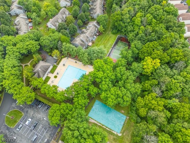 12 Pale Star Ct, Hardyston Twp., NJ 07419