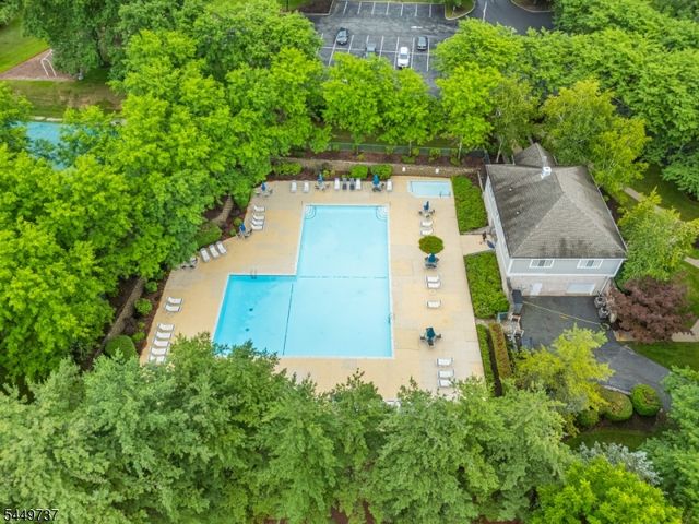 12 Pale Star Ct, Hardyston Twp., NJ 07419