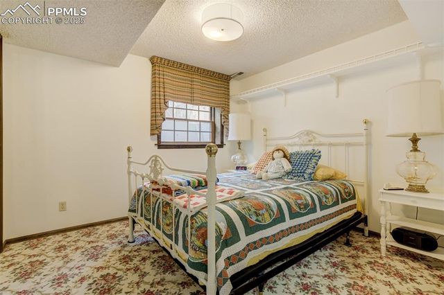 2249 Glenwood Circle, Colorado Springs, CO 80909