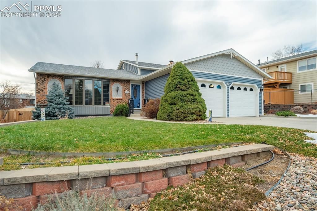 2249 Glenwood Circle, Colorado Springs, CO 80909