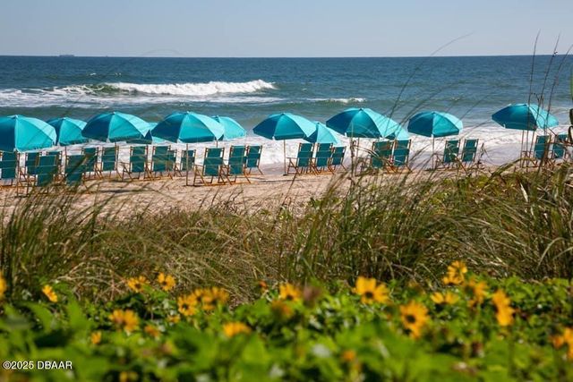 476 Hang Loose Way, Daytona Beach, FL 32124