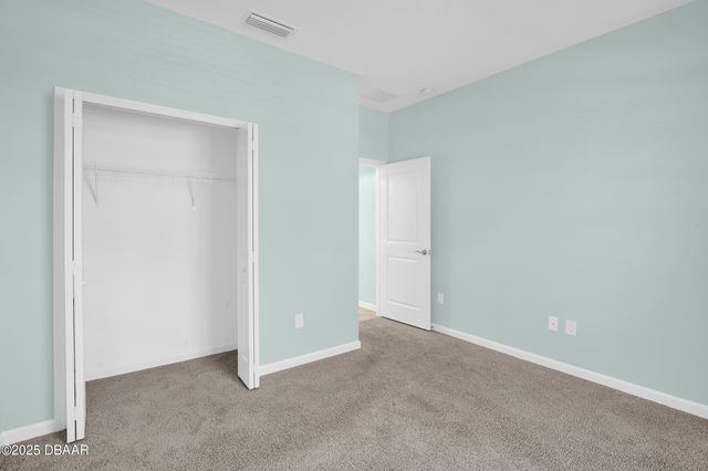 476 Hang Loose Way, Daytona Beach, FL 32124