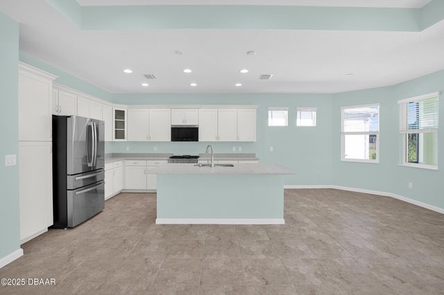 476 Hang Loose Way, Daytona Beach, FL 32124