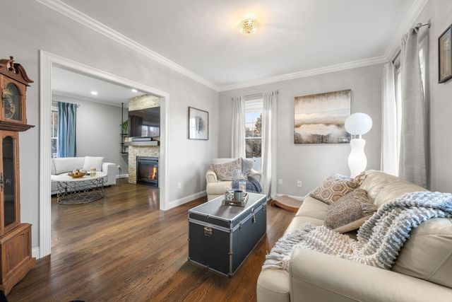 11 Osborne Hill Rd, Salem, MA 01970