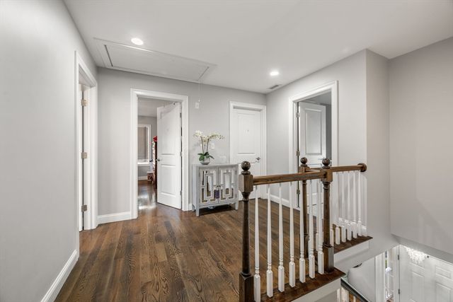 11 Osborne Hill Rd, Salem, MA 01970