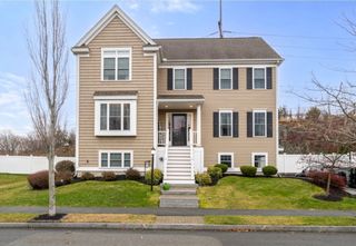 11 Osborne Hill Rd, Salem, MA 01970
