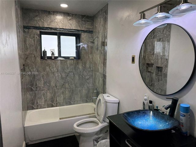 1241 NW 196th St, Miami Gardens, FL 33169