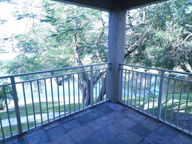 1745 Palm Cove Boulevard 3-305, Delray Beach, FL 33445