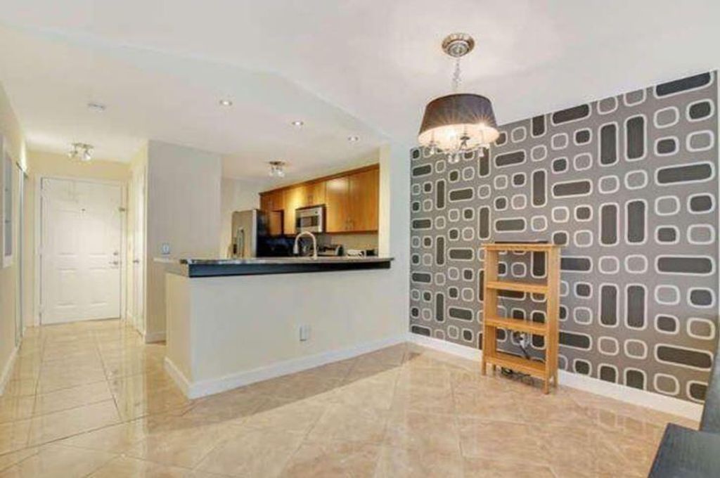 1745 Palm Cove Boulevard 3-305, Delray Beach, FL 33445