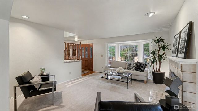 23915 SE 42nd Court, Sammamish, WA 98029