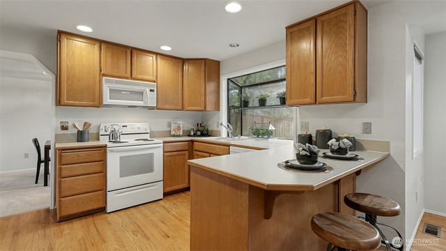 23915 SE 42nd Court, Sammamish, WA 98029