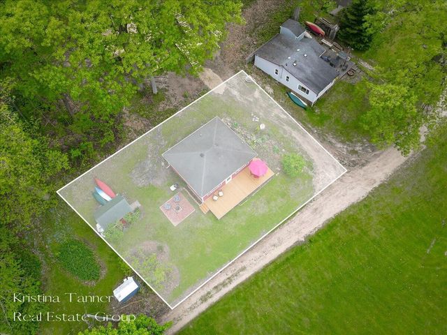 13737 Lower Bayside Drive, Belding, MI 48809