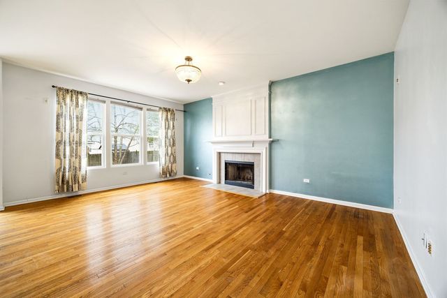 9 Lilac Court, Bolingbrook, IL 60490