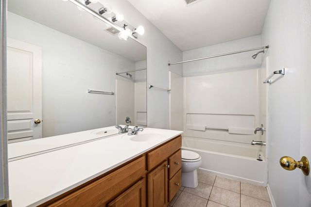 9 Lilac Court, Bolingbrook, IL 60490