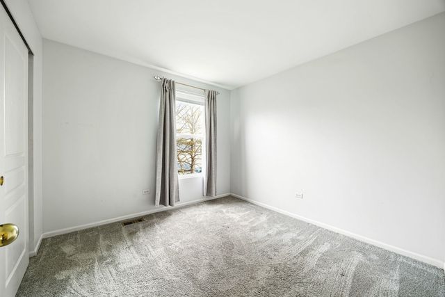 9 Lilac Court, Bolingbrook, IL 60490