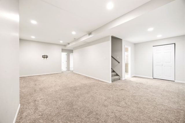 9 Lilac Court, Bolingbrook, IL 60490