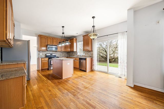 9 Lilac Court, Bolingbrook, IL 60490