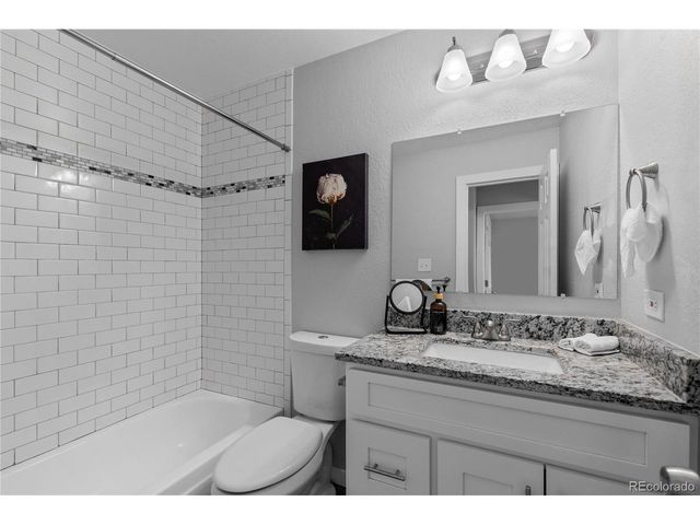 2700 S Holly St 216, Denver, CO 80222