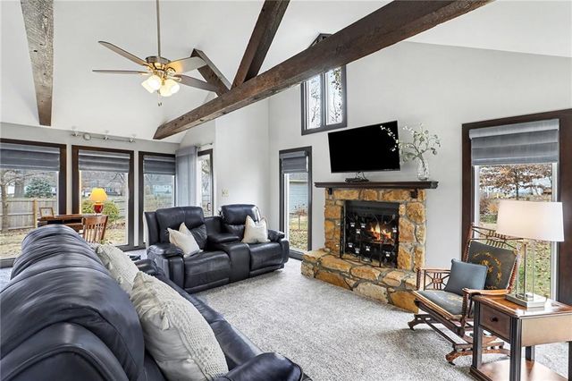 10244 Reeds Drive, Overland Park, KS 66207