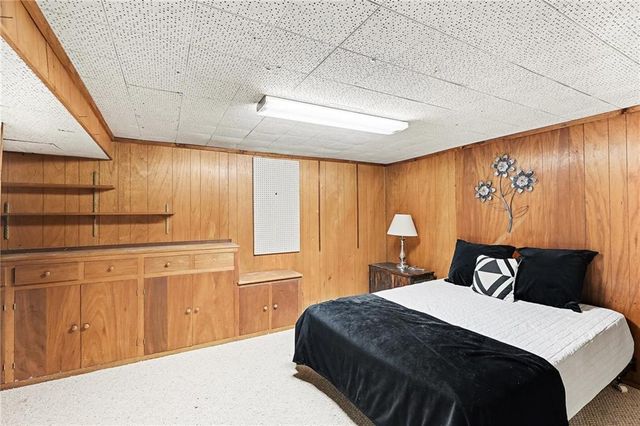 10244 Reeds Drive, Overland Park, KS 66207