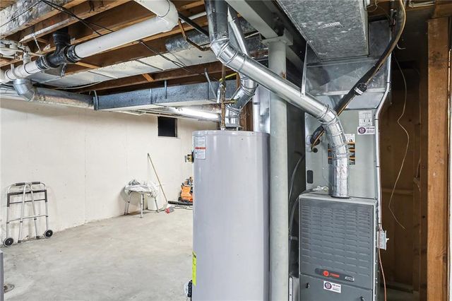 10244 Reeds Drive, Overland Park, KS 66207