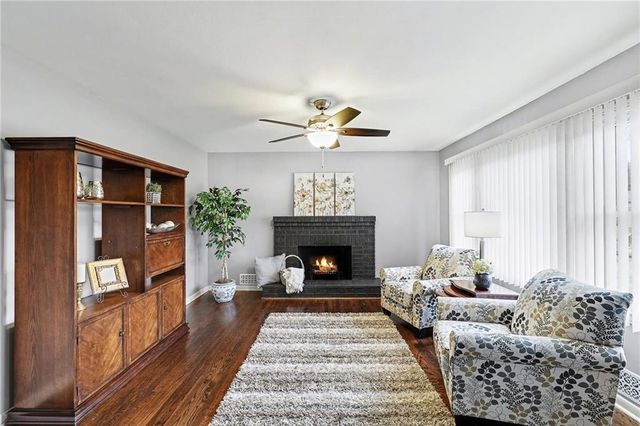 10244 Reeds Drive, Overland Park, KS 66207