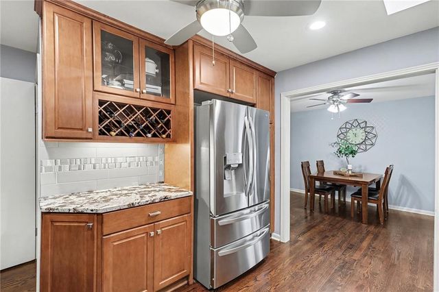 10244 Reeds Drive, Overland Park, KS 66207