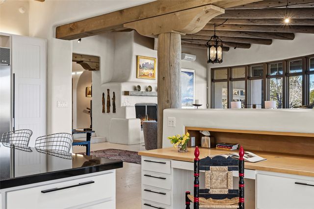 19 Falling Star Circle, Santa Fe, NM 87506