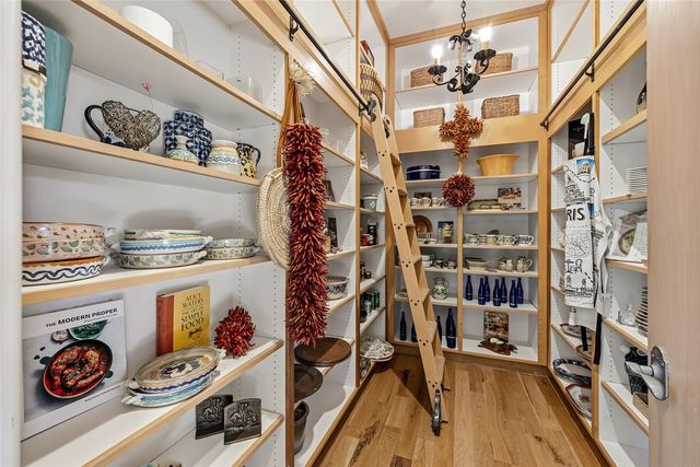 19 Falling Star Circle, Santa Fe, NM 87506