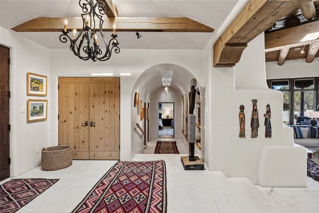 19 Falling Star Circle, Santa Fe, NM 87506