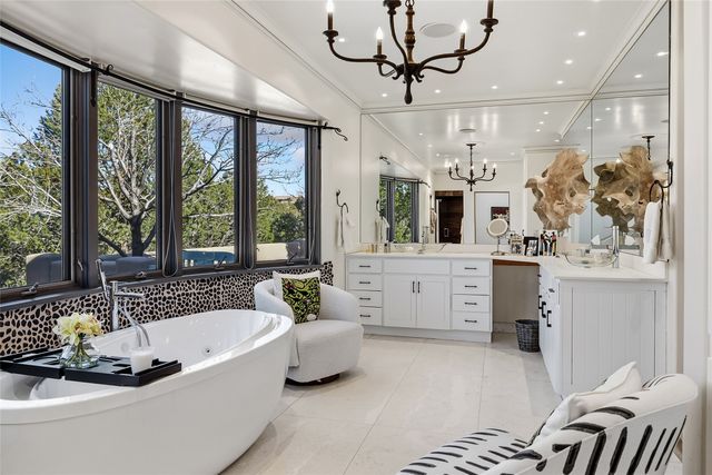 19 Falling Star Circle, Santa Fe, NM 87506