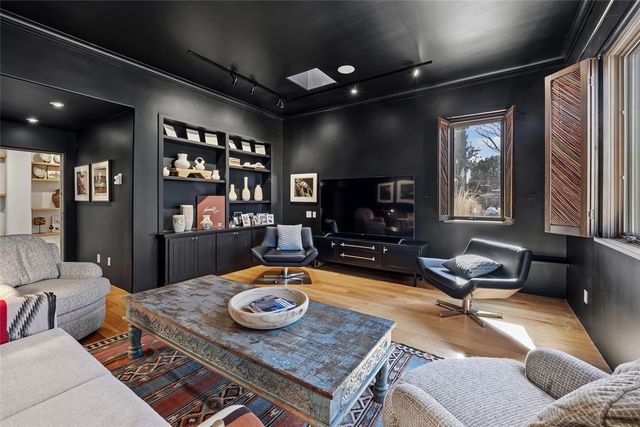 19 Falling Star Circle, Santa Fe, NM 87506