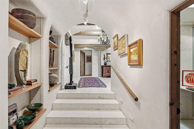 19 Falling Star Circle, Santa Fe, NM 87506