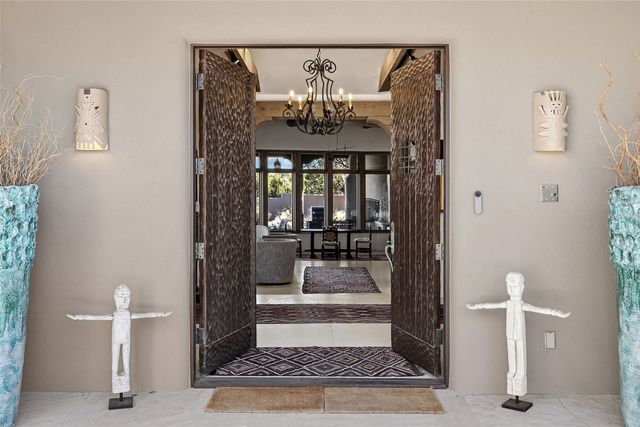 19 Falling Star Circle, Santa Fe, NM 87506