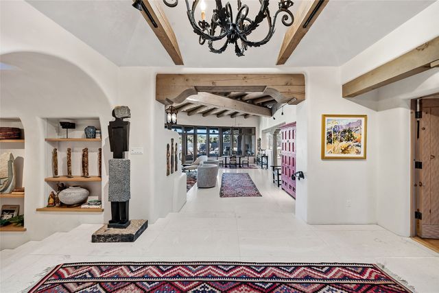 19 Falling Star Circle, Santa Fe, NM 87506