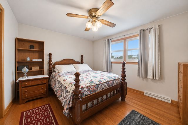 9429 Major Avenue, Oak Lawn, IL 60453