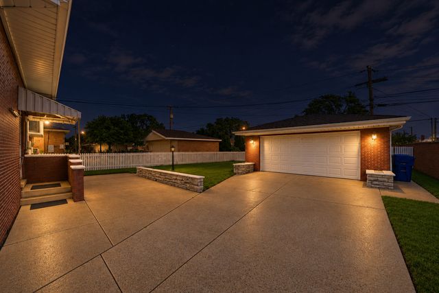 9429 Major Avenue, Oak Lawn, IL 60453