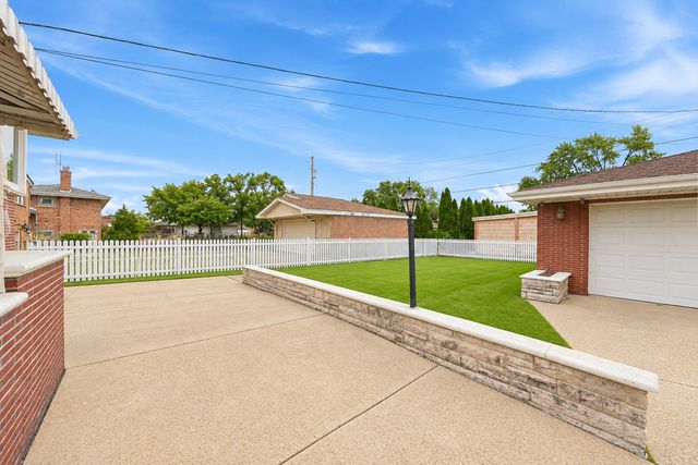 9429 Major Avenue, Oak Lawn, IL 60453