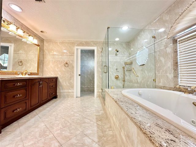 5023 NW 94th Doral Pl 5023, Doral, FL 33178