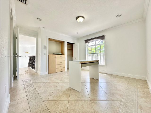 5023 NW 94th Doral Pl 5023, Doral, FL 33178