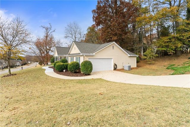 584 Jefferson Walk Circle, Jefferson, GA 30549