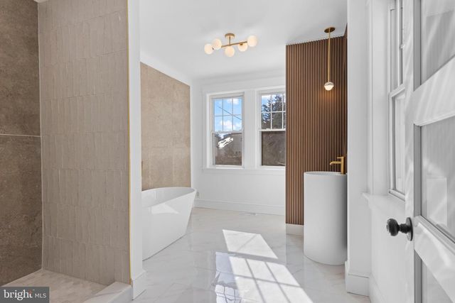 10 NANCY RD, Wilmington, DE 19809