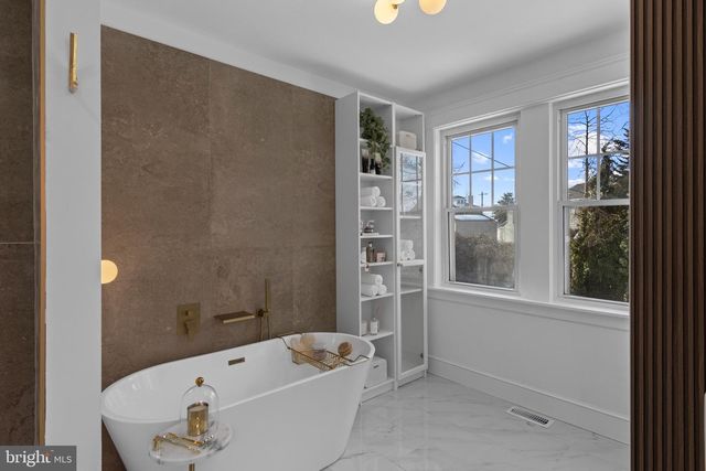 10 NANCY RD, Wilmington, DE 19809