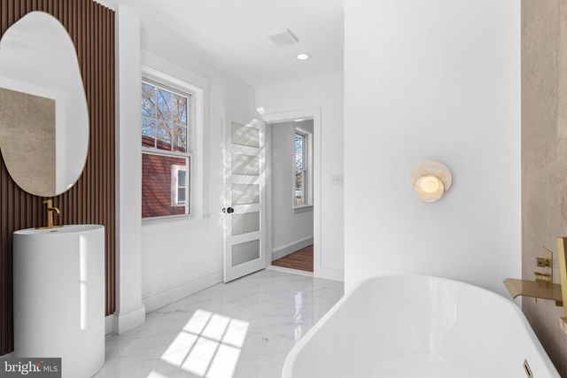 10 NANCY RD, Wilmington, DE 19809