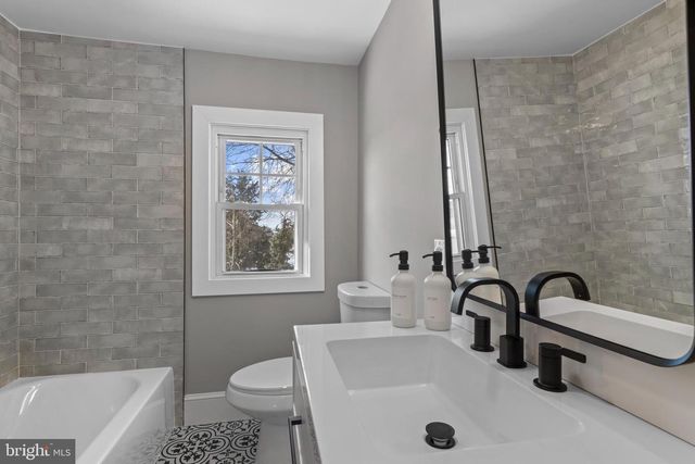 10 NANCY RD, Wilmington, DE 19809